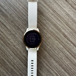 Garmin Watch vivoactive 4S with charger